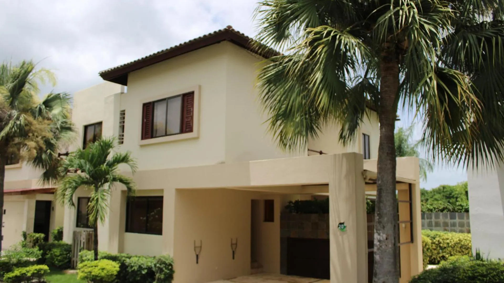סן פדרו דה מקוריס Villafv Guavaberry-Juandolio-4Br-6Bds-12Pax-Ac-Wifi-Bbq-Golfview וילה סן פדרו דה מקוריס